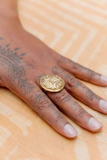 Dhana Brass Ring lamucollection