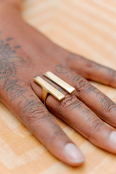 Jamaa Smooth Brass Ring lamucollection