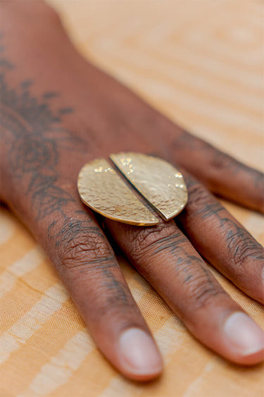 Nusu Mwezi Hammered Brass Ring lamucollection